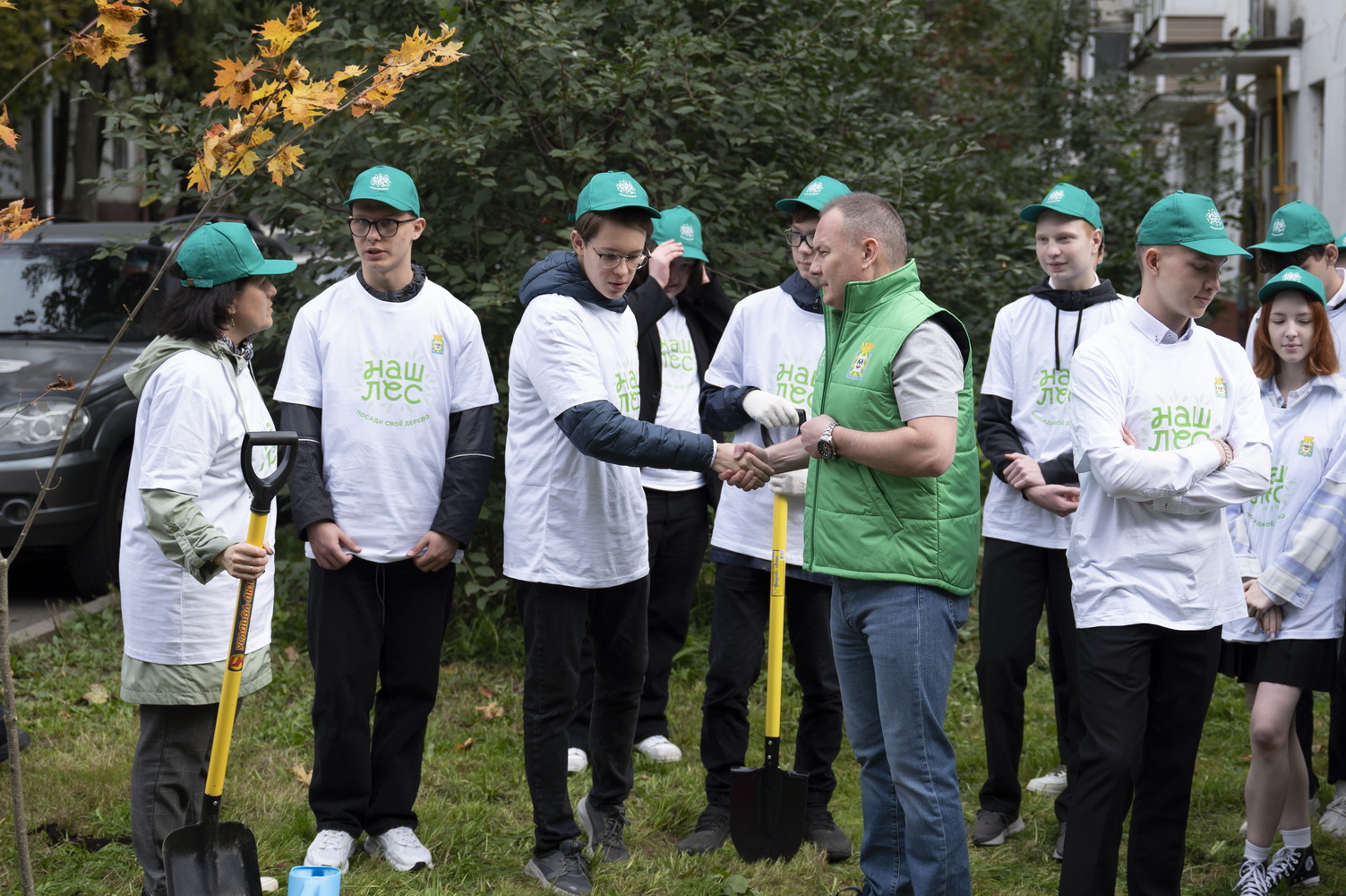 Алексей Спасский принял участие в акции «Наш лес. Посади свое дерево» в Видном
