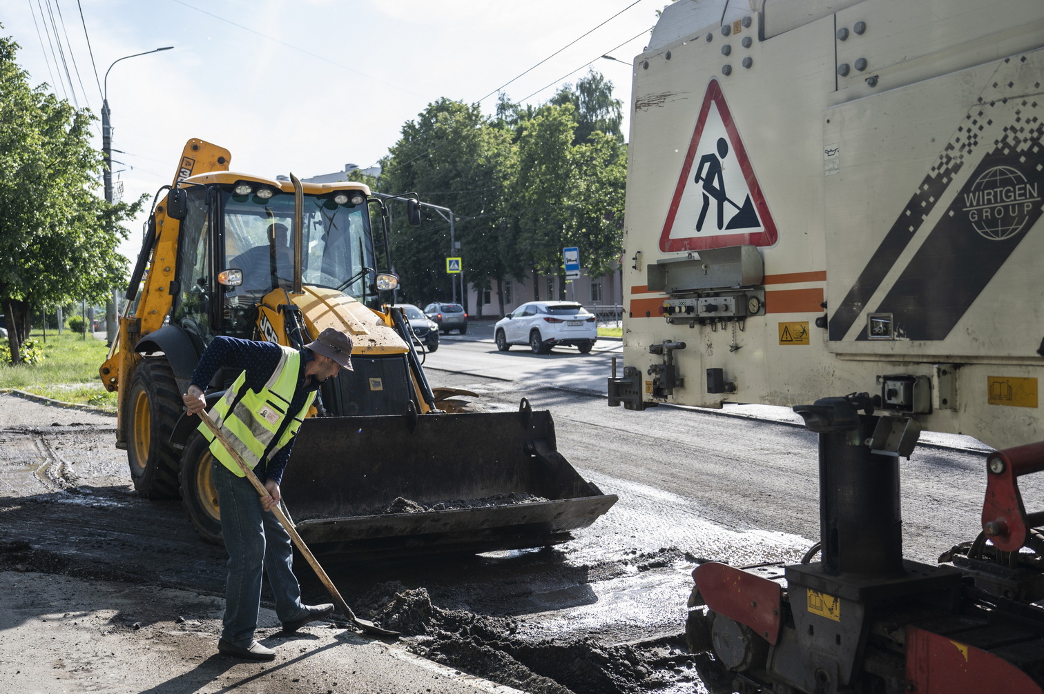 20 автомобильных дорог отремонтируют в Ленинском округе этим летом