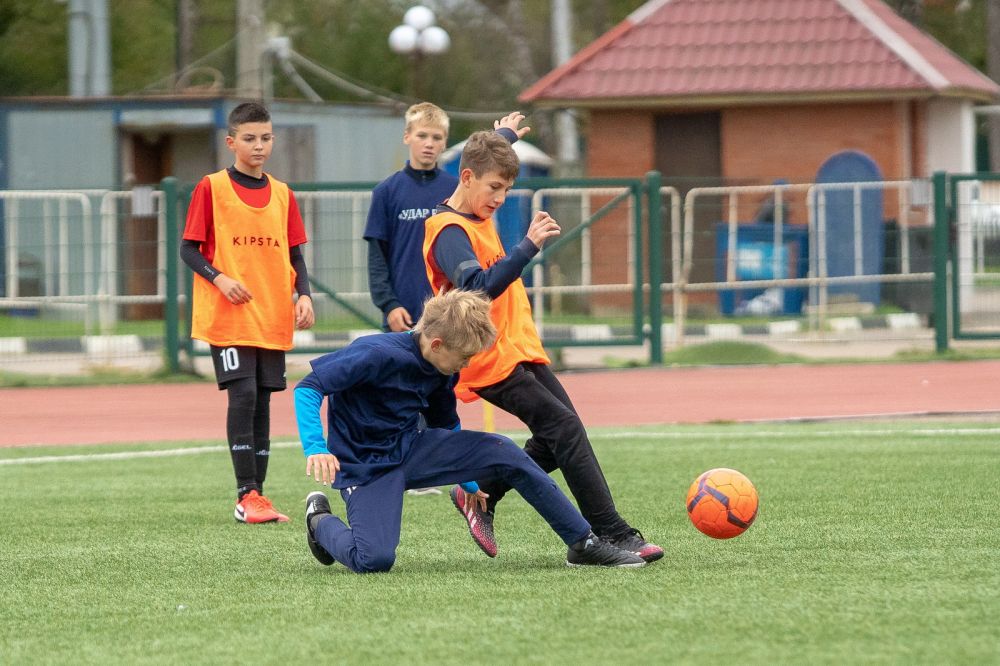 На стадион «Металлург» состоялся антинаркотический турнир по мини-футболу «Удар в девятку»