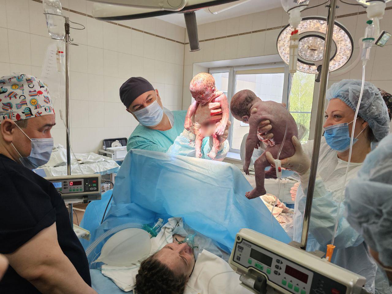 Пациентку с редким видом многоплодия прооперировали врачи в Видном 
