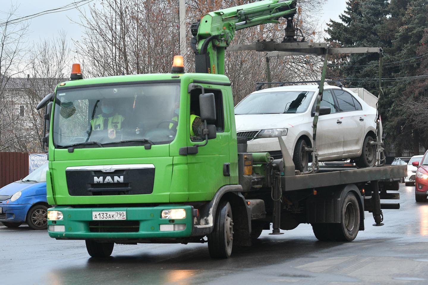 В Видном провели рейд против нарушений правил парковки вблизи жилых домов