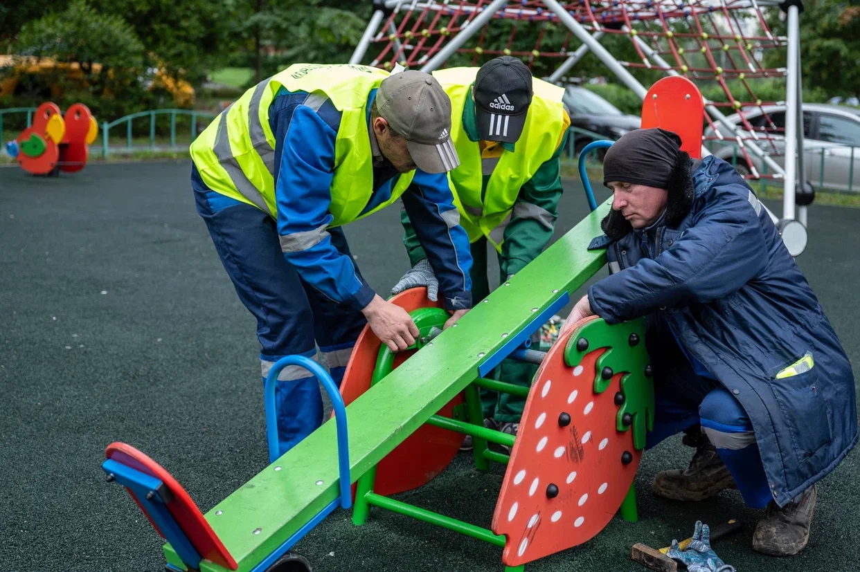 Восемь детских игровых площадок обновят в Ленинском городском округе