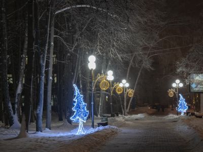 Свыше 800 энергоэффективных светильников появились в этом году на улицах Ленинского округа