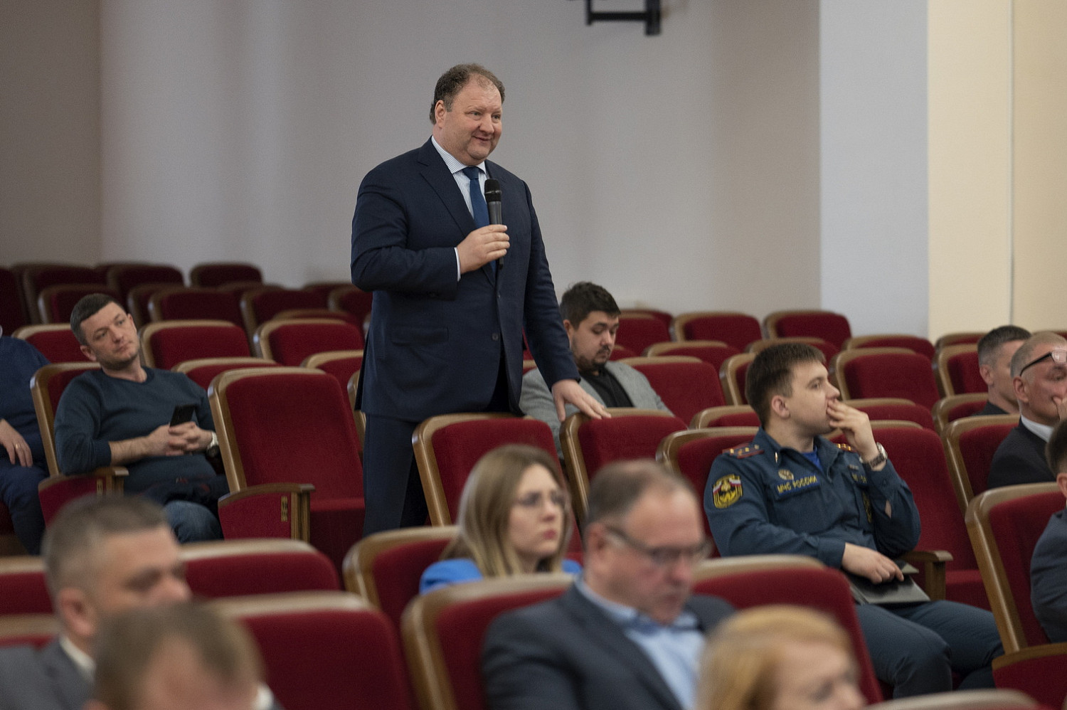 Алексей Спасский провел еженедельное оперативное совещание | 18.04.2023 |  Видное - БезФормата