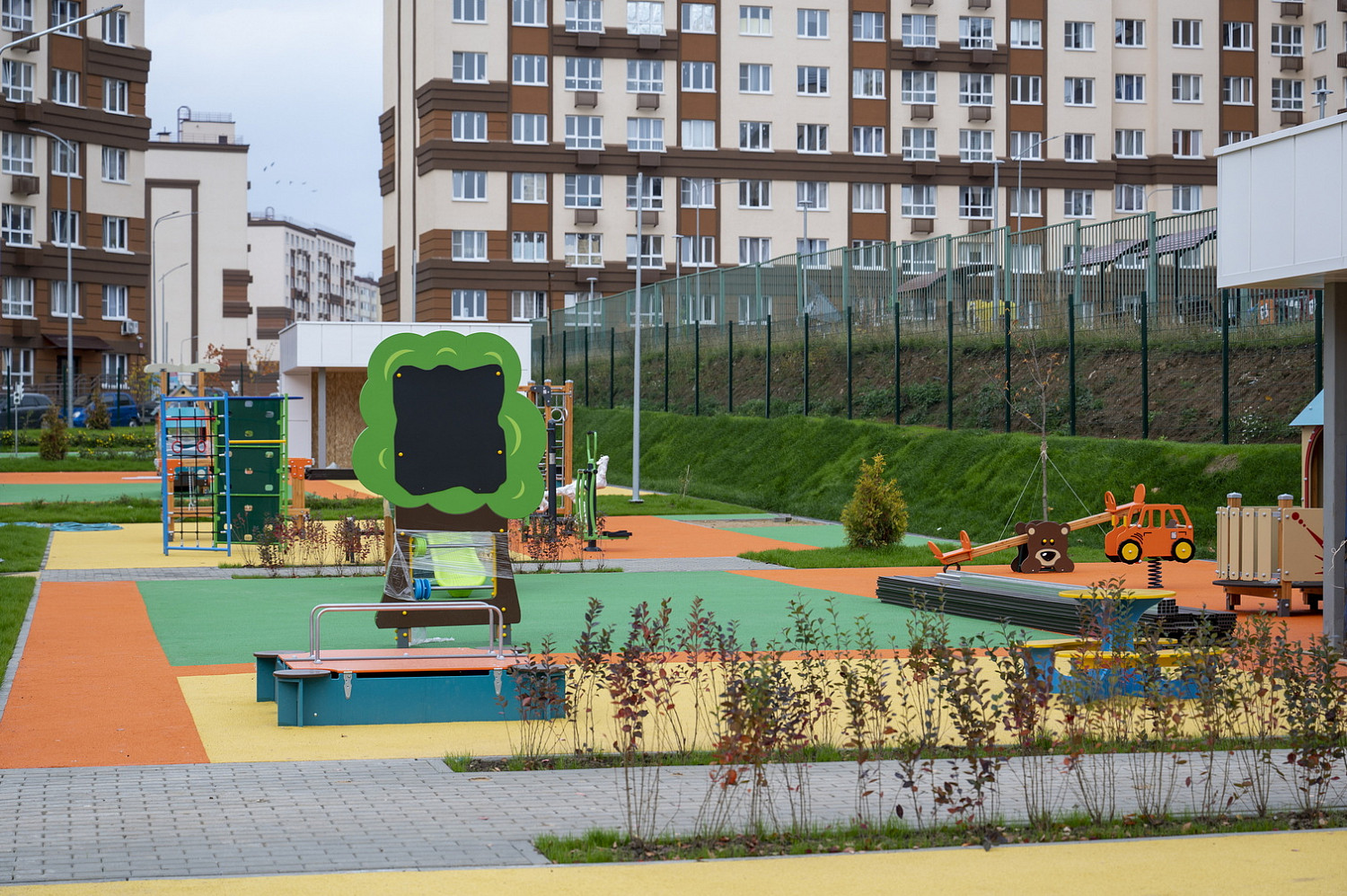 Строительство детского сада на 200 мест завершается в Лопатино