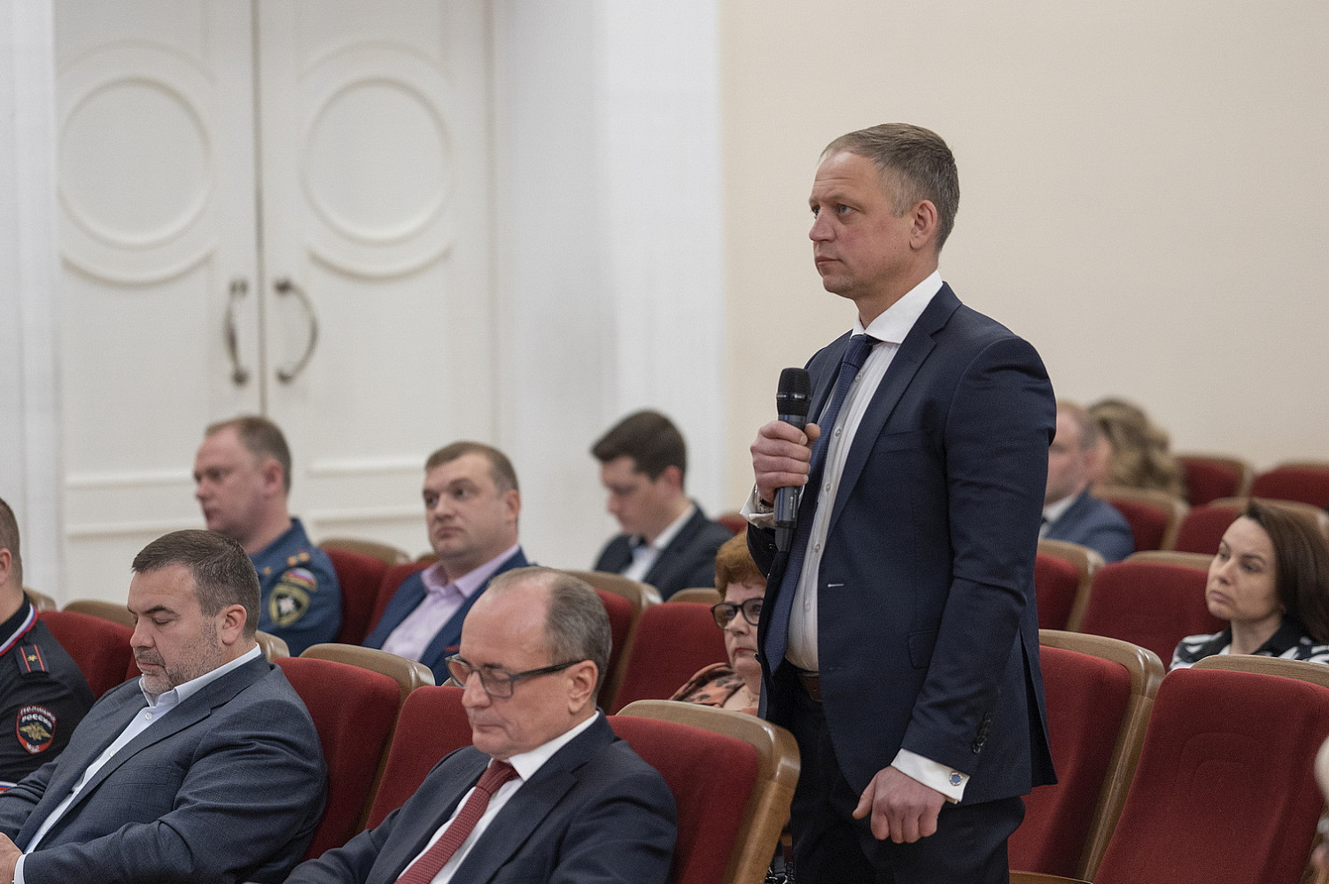 Алексей Спасский провел еженедельное оперативное совещание | 18.04.2023 |  Видное - БезФормата