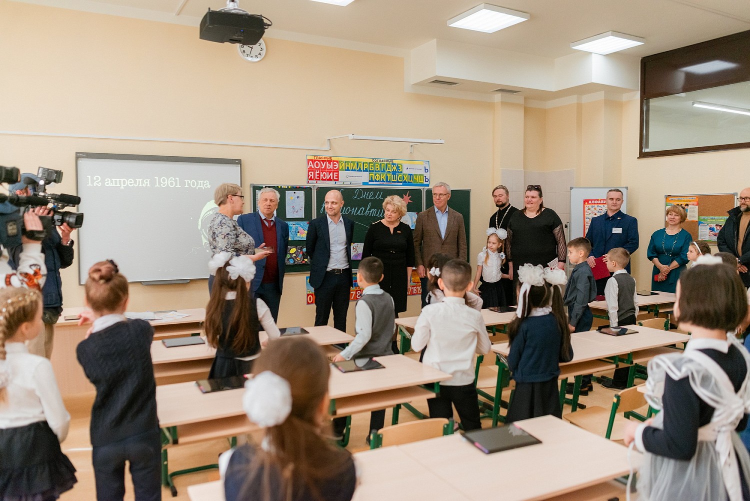 Новую школу на 1100 мест открыли в Ленинском округе
