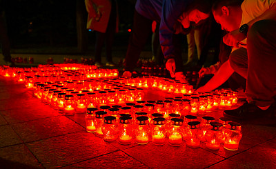 Несколько тысяч свечей зажгли в Ленинском округе в честь Дня памяти и скорби