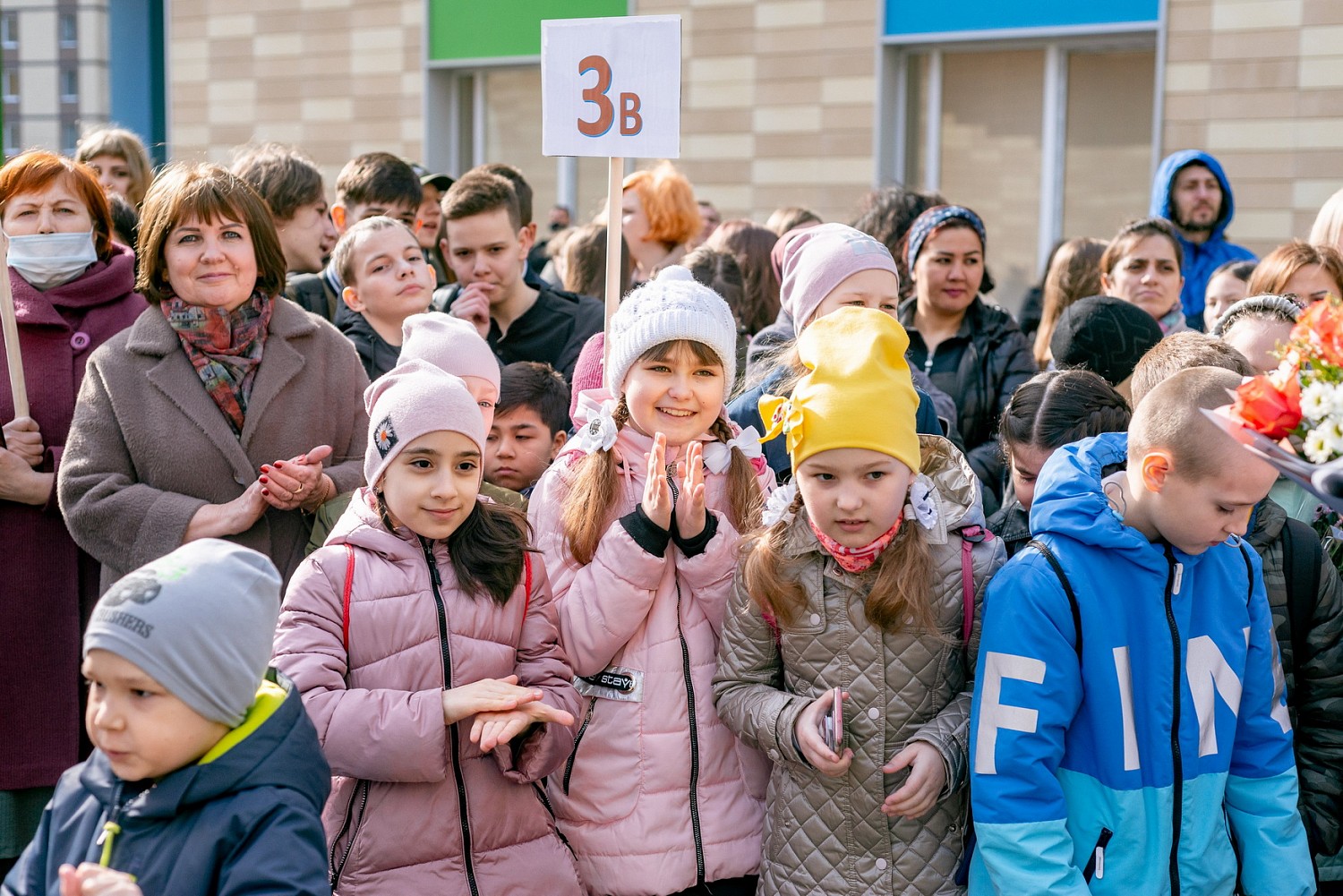 Новую школу на 1100 мест открыли в Ленинском округе